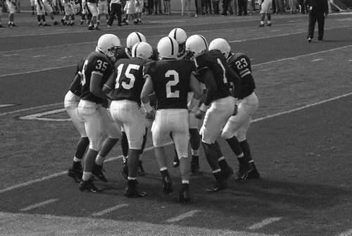 09-Huddle.jpg