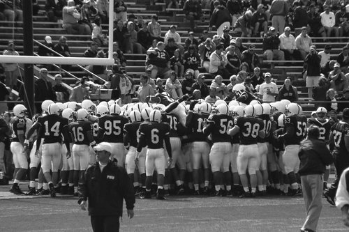 13-Huddle.jpg